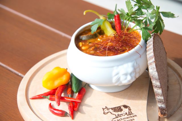 Veganes Grünkernchili von der Blaueishütte, Foto: Regina Hang